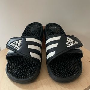 *SOLD* Adidas Slides - Men’s Listing
